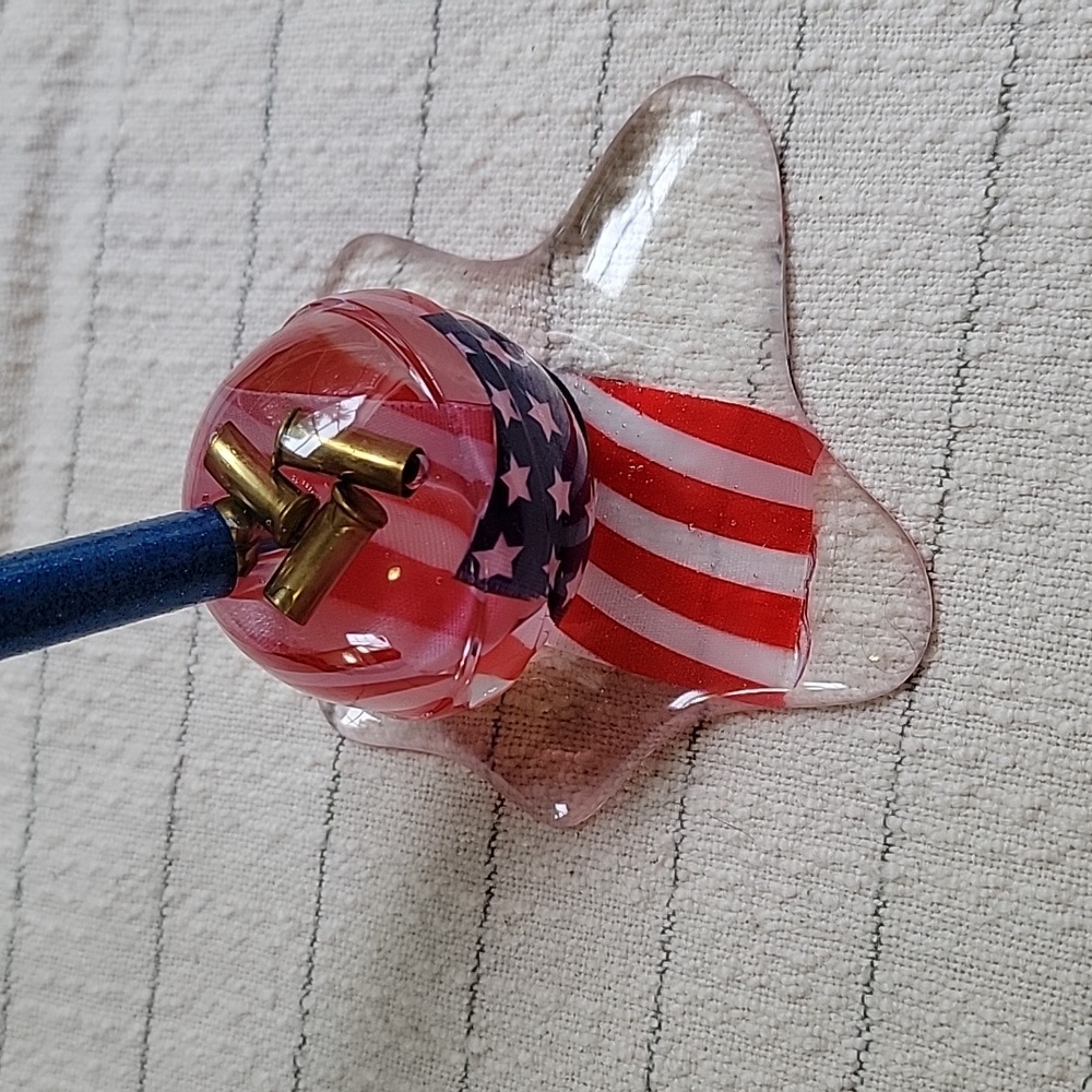 Handcrafted Epoxy Resin Statue Paper Weight Decor -Melting Lollipop / Popsicle - Picture 14 of 15